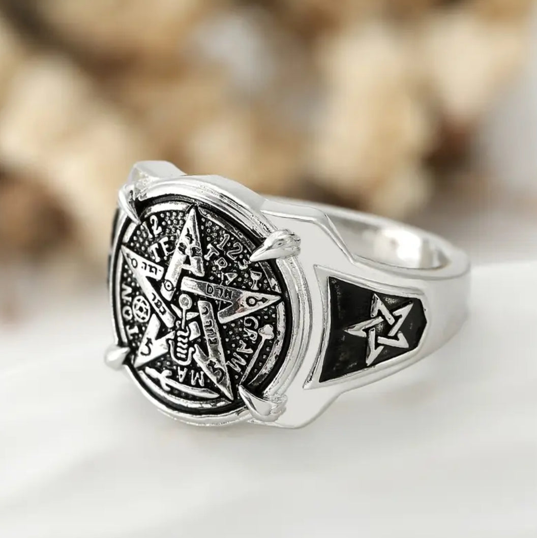Anillo Tetragrammaton Dorado Protección, energía y estilo egipcio